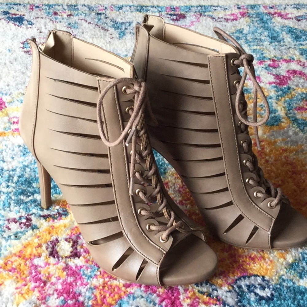 Brown lace up pumps